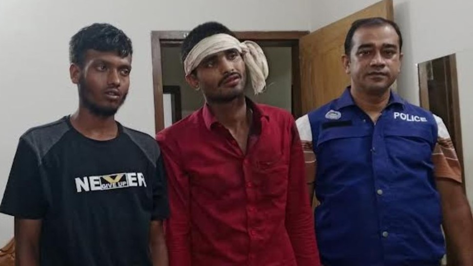 বরগুনায় গলা কেটে অটোরিকশা চালককে হত্যার ঘটনায় গ্রেপ্তার ২